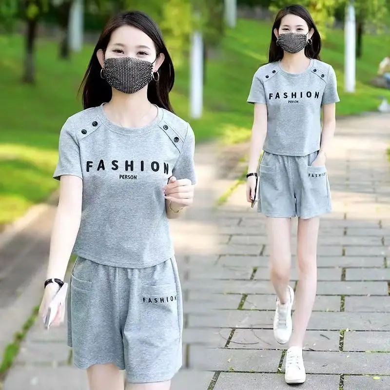 

Женская летняя новая спортивная одежда для бега из ледяного шелка, повседневная короткая одежда, розовый укороченный топ и шорты с рукавами, комплекты из двух предметов для женщин