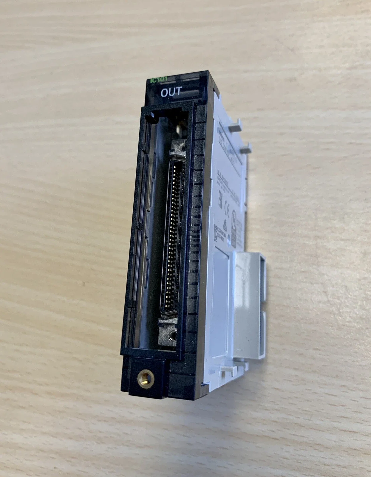 CJ1W-IC101 For Omron CJ1W-IC101 I/O Control Unit PLC Module New