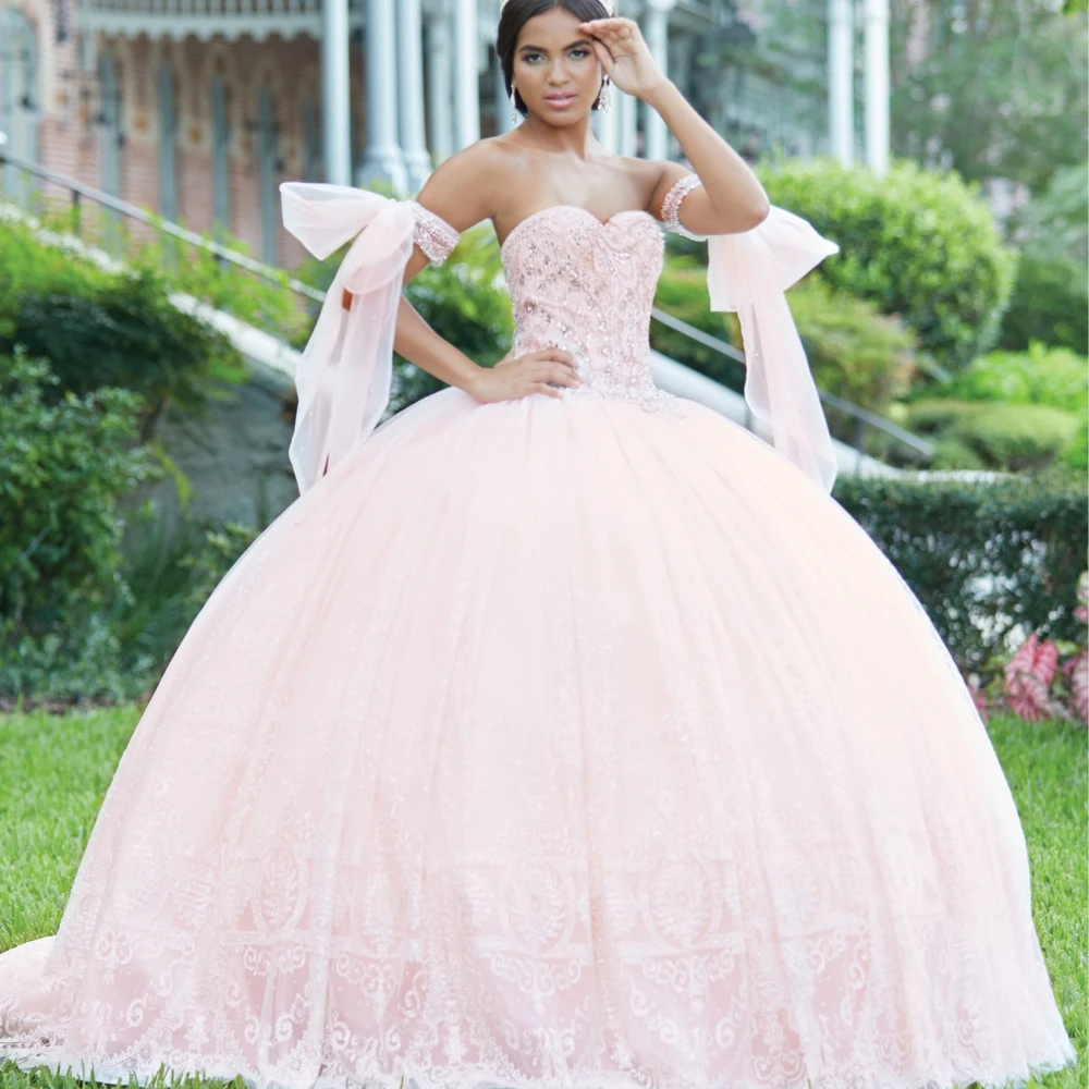 Maßgeschneidertes Mintrosa Ballkleid Quinceanera-Kleid, trägerlos, herzförmige Applikationen, Kristalle, Perlenstickerei, Sweet-16-Partykleid YQD208