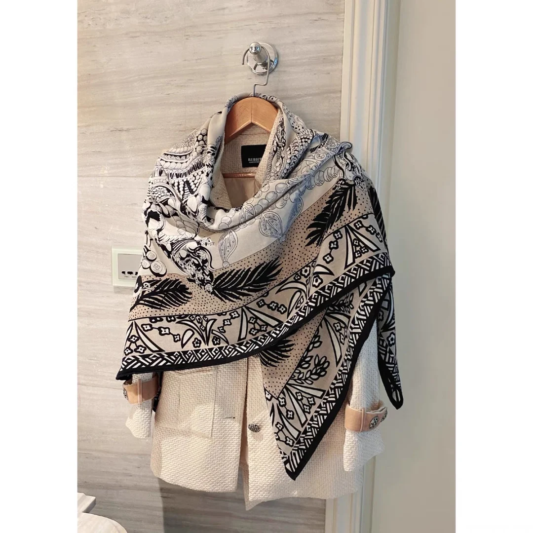 2024 Winter Scarf for Women Luxury Designer Large Shawls Pashmina Bag Bandana Hijab Handkerchief Poncho Accessories