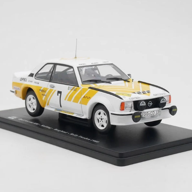 IXO 1:24 オペル Ascona 400 WRC 1980 合金ラリーカーモデル静的コレクション装飾ホリデーギフトおもちゃ