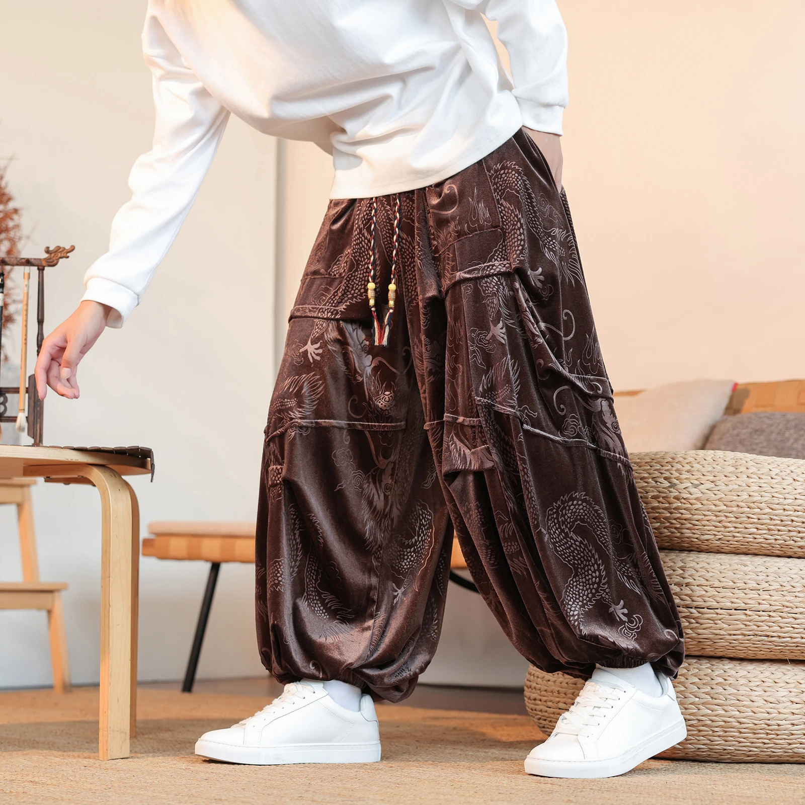 

Autumn Chinese Style Dragon Pattern Wide Leg Pants Men Loose Lantern Pants New Casual Trousers Men Loose Y2K Golden Velvet Pants