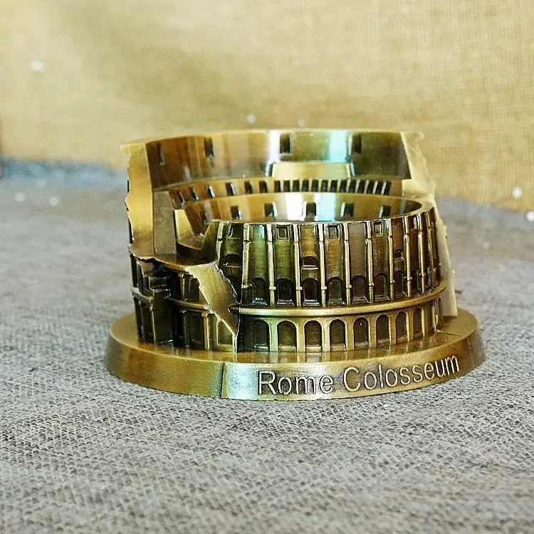 Roman Colosseum Model Ashtray Boutique Metal Collection Living Room Decoration