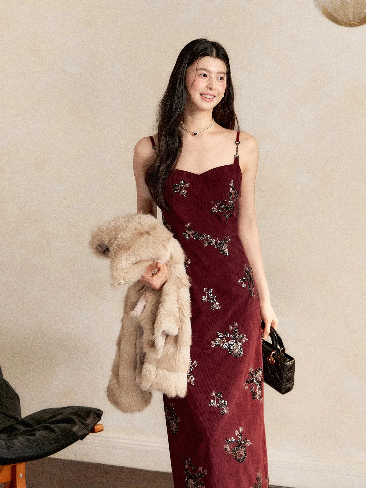 

Красное бархатное женское зимнее платье для новогодних торжеств, винтажное, с завышенной талией, готовое к выходу в свет