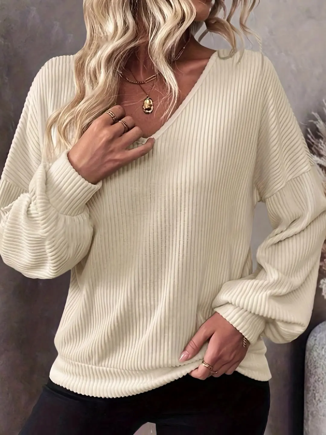 

Fashion Solid Color V-Neck Long Sleeved Top Women's Striped Pullover T-Shirt Autumn Casual Shirt