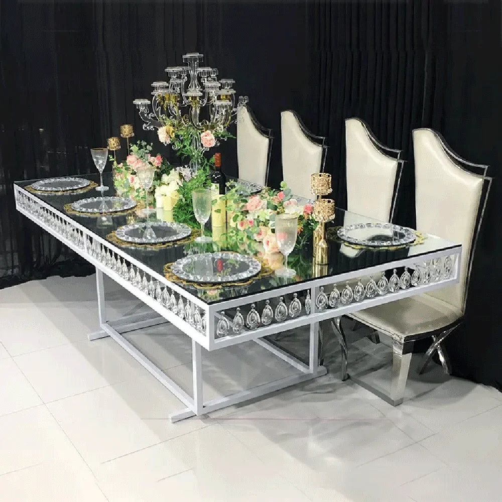 

Wedding Furniture Luxury Golden Metal With Hanging Crystal Hot Sale Dining Banquet Tables