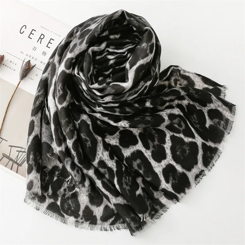 Luxus Damen schal Herbst Winter lange Vintage Leopard muslimischen Hijab Kopftuch Damen Cape Neck wärmer Damen Accessoire