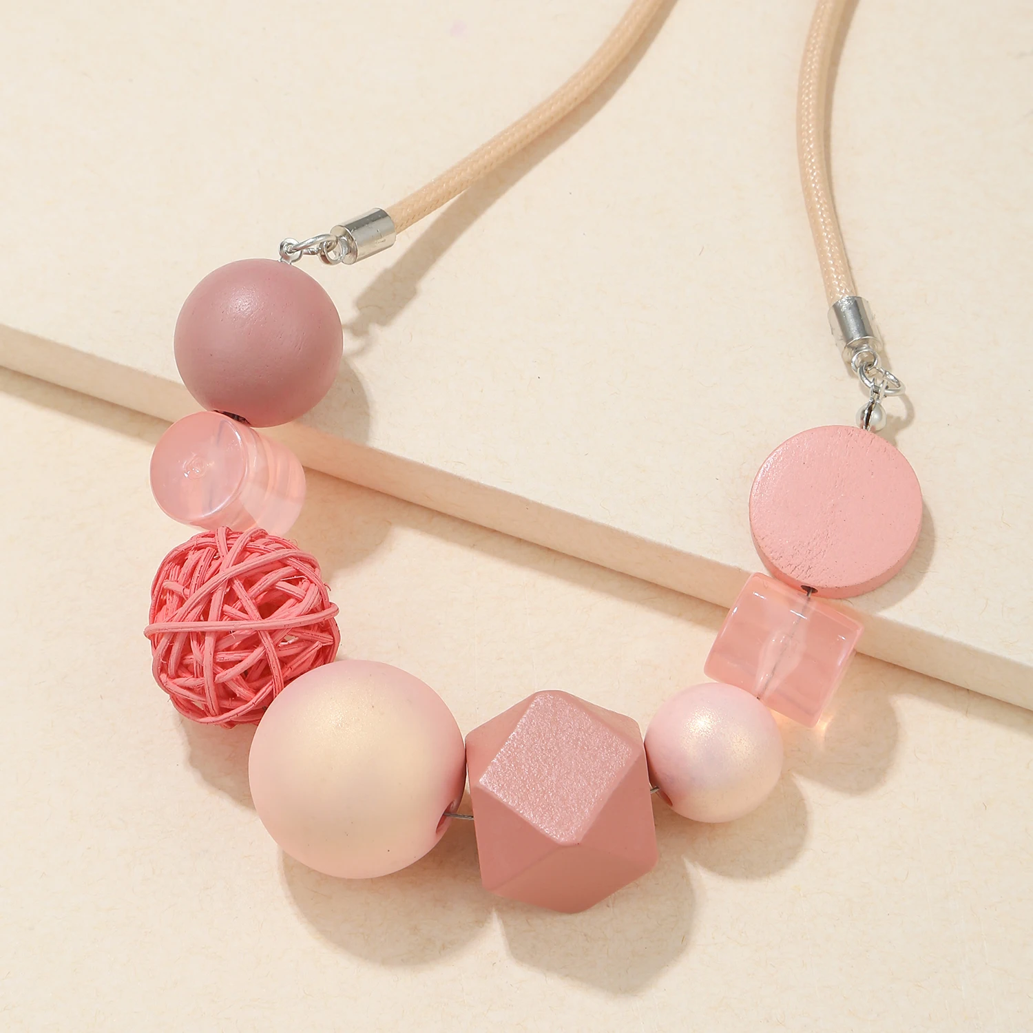 Vintage Handmade Geometric Wood Beads Necklace for Women Pink Cute Romantic Rope Chain Necklaces Pendants Sweet Fashion Necklace