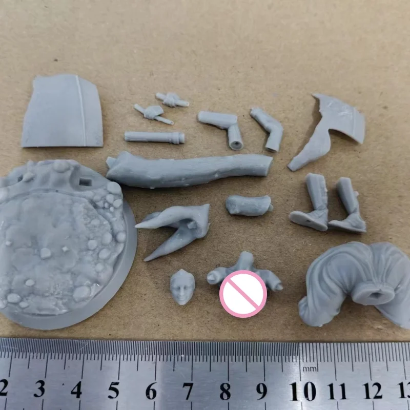 Resin Figure 1/24 Scale Weird Outfit Assemble Model Kit Unassembled Dioramas and Unpainted Statuettes Toys