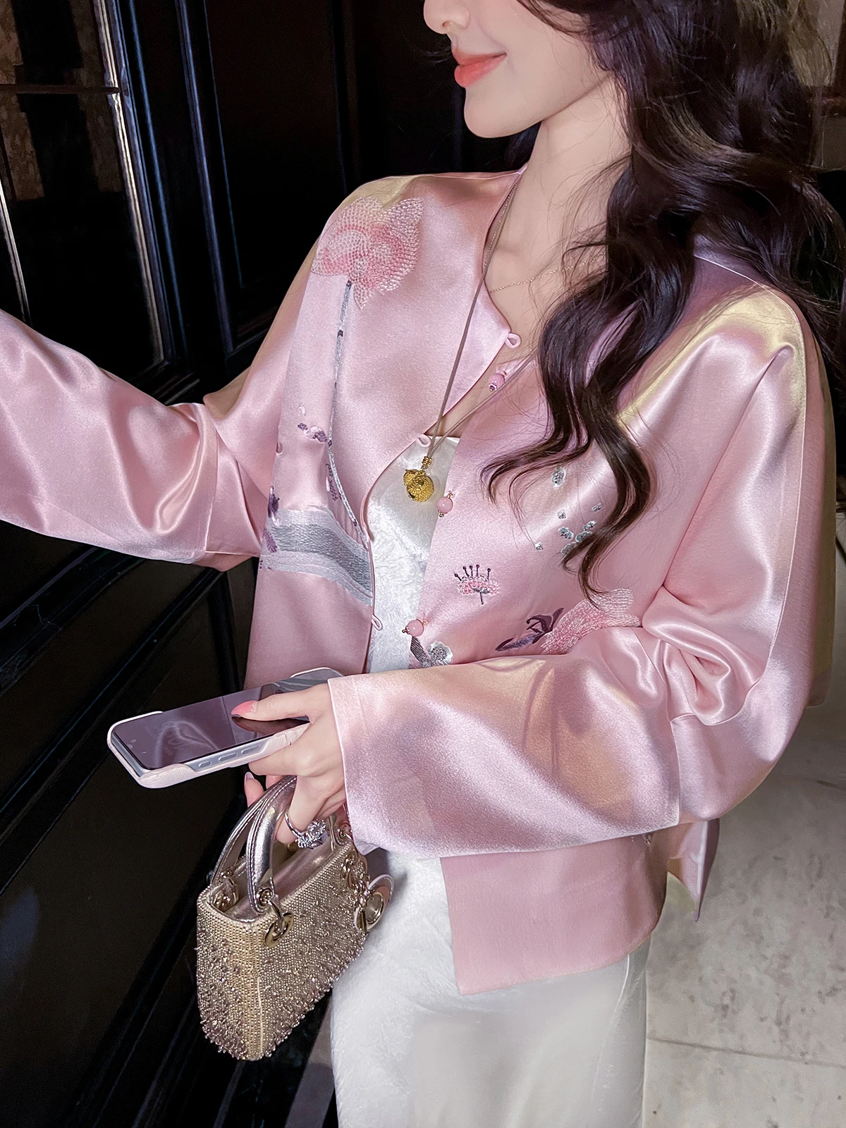 

New Chinese Sle Embroidered Acetate Satin Loose Women's Jaet Pink Spring Autumn Faionable Top round Ne Button Closure