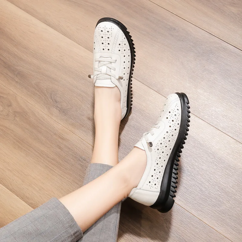 Women Summer Vintage Leather Flat Shoes 2023 New Ladies Breathable Hollow Loafers Female Leather Sandals Mom Zapatos Mujer