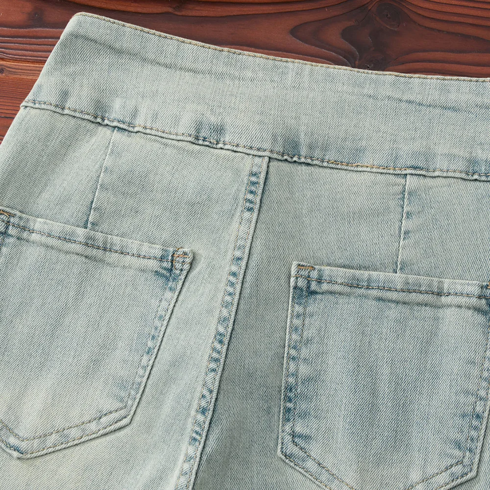 トレンディな薄い女性フレアジーンズ春秋ハイウエストダブルボタンスリムデニムパンツストリート女性レトロライトブルージーンズ