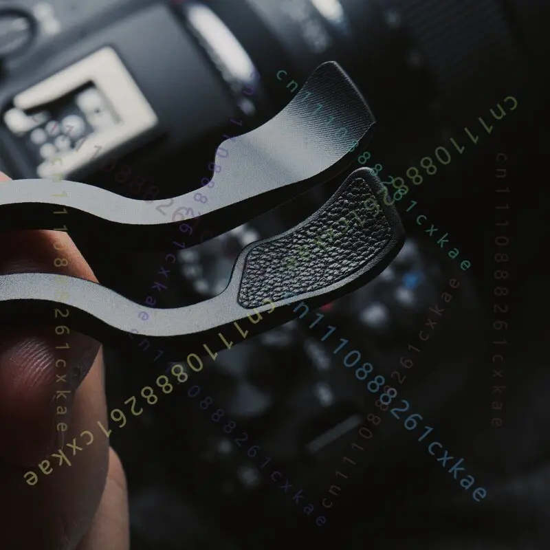 Pineapple Texture Aluminum Alloy Hot Shoe Thumb Grip For Canon EOS R6 Mark III Camera, Anti‑Slip Thumb Up Grip