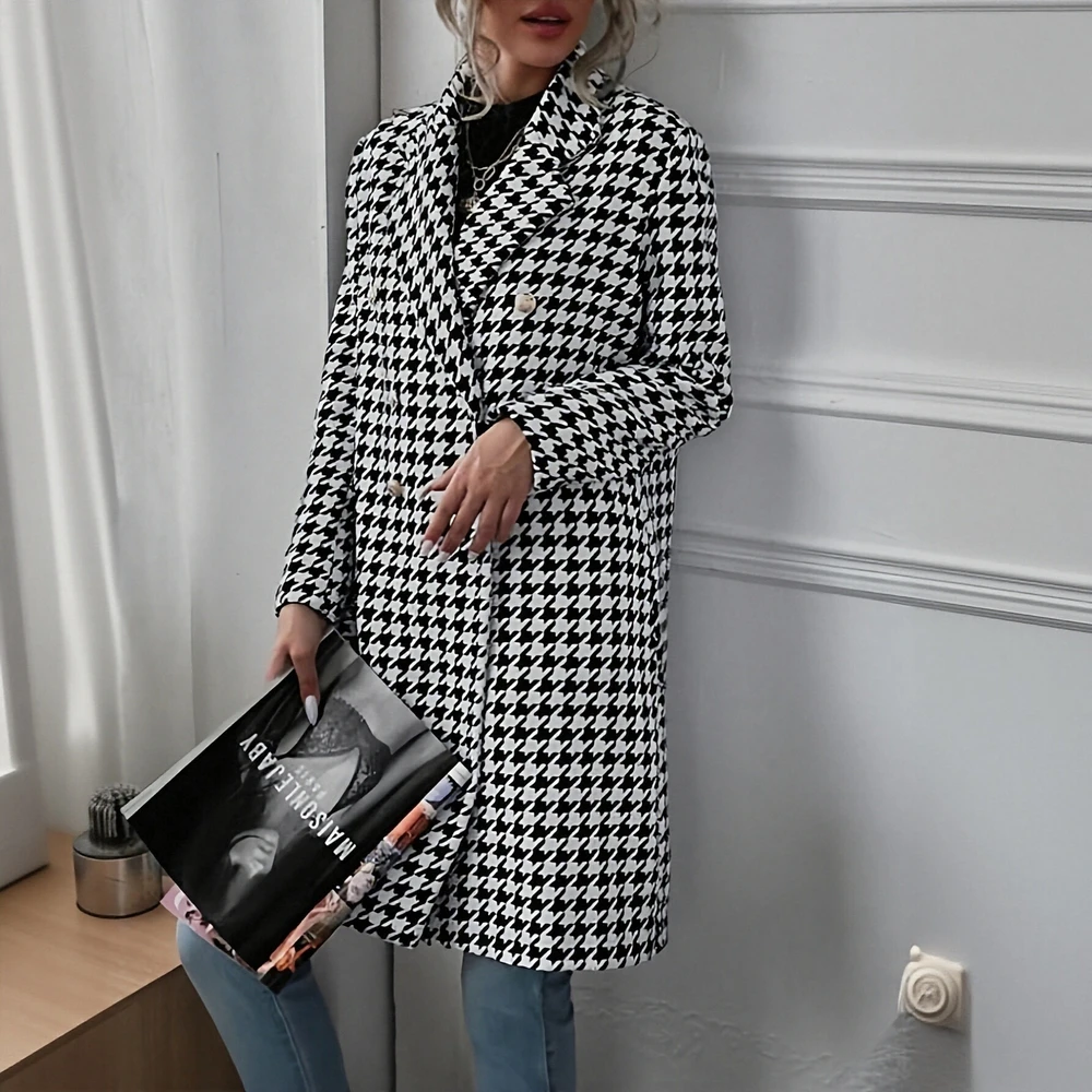 Damenmantel im lässigen Stil, dekorative Elemente, bequem, lässige Oberbekleidung für Damen, modisch und stilvoll