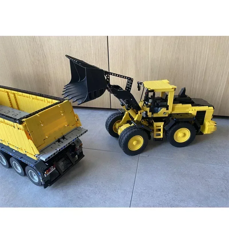 MOC-64106 RC Electric 4x4 Wheel Loader Assembly Building Block Model • 2351 Parts Building Blocks Kids Birthday Custom Toy Gift