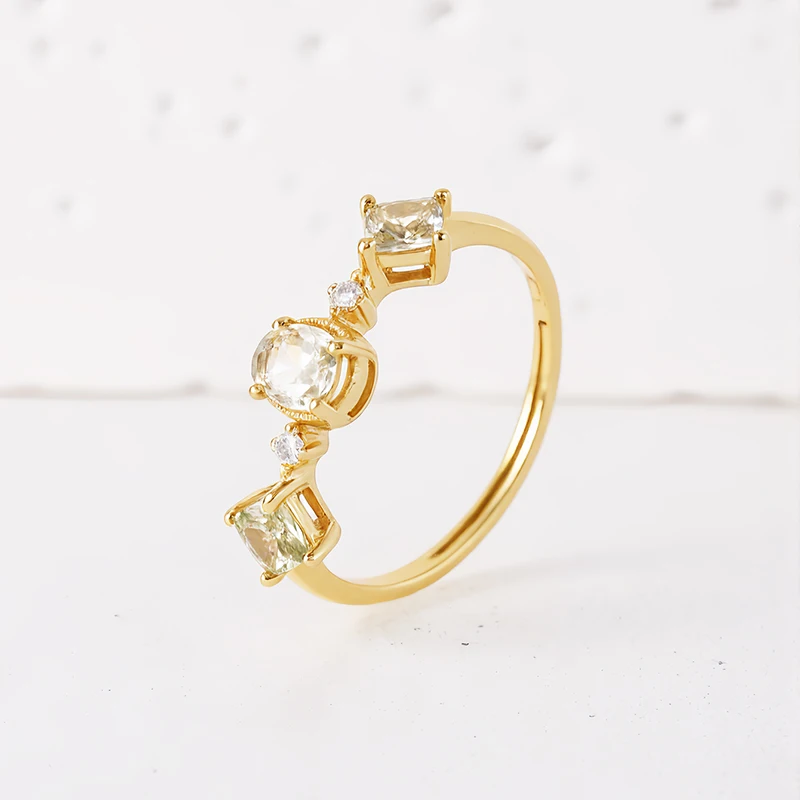 

925 Sterling Silver Ring with Oval Cut Zircon Center Stone, 18K Gold Plated, Vintage Style - Ideal for Engagement or Party Wear