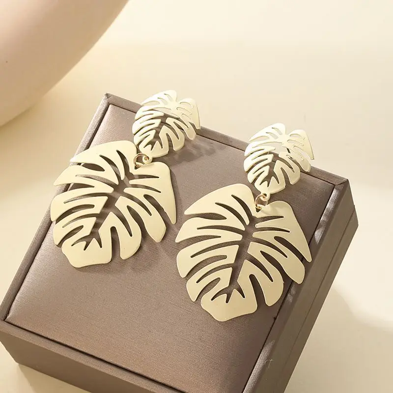 Trendy Metal Leaf Dangle Earrings for Women Small Big Double Layer Hollow Out Leaves Drop Earrings Party Retro Bohemian Jewelry