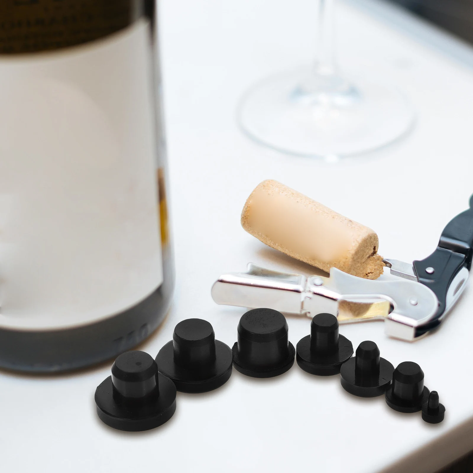 

1 set Reusable Silicone Stopper Plugs Black Compact Bottle Sealer Toppers for Liquor Seasoning Shaker Freshness Keeper Lab