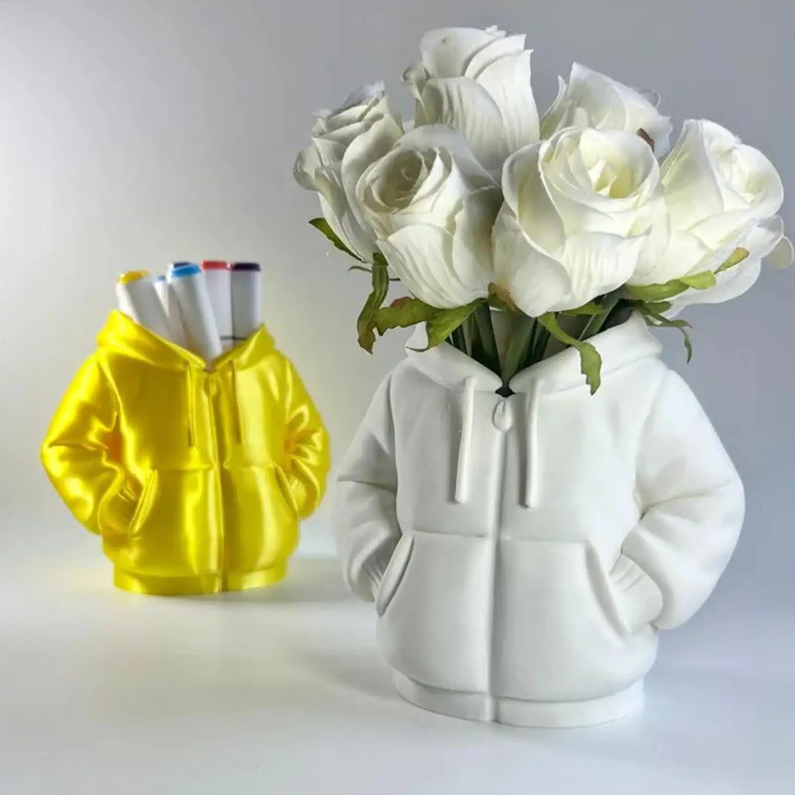 

Desk Pen Holder Down Jacket Crayon Holder Cosmetic Brush Decoration For Desktop Classroom Teacher Women Student School Bedroom