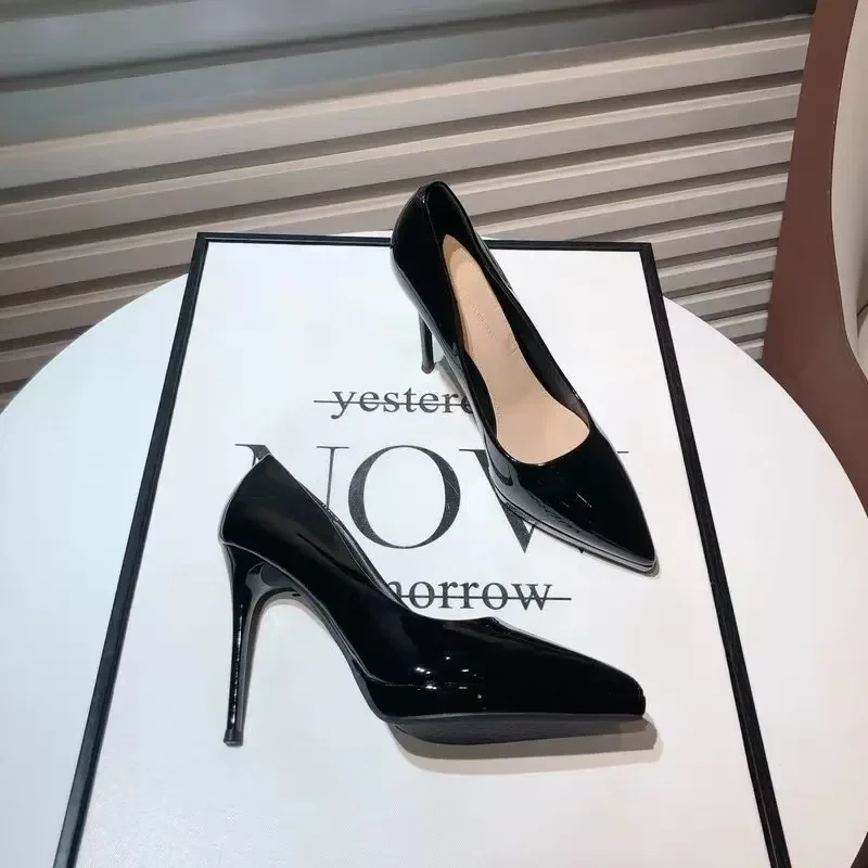 Women's High Heels 2025 Spring Autumn New Style Black Fine Track Pointed Shallow Velvet Professional Shoes Foreign Trade Plus Si