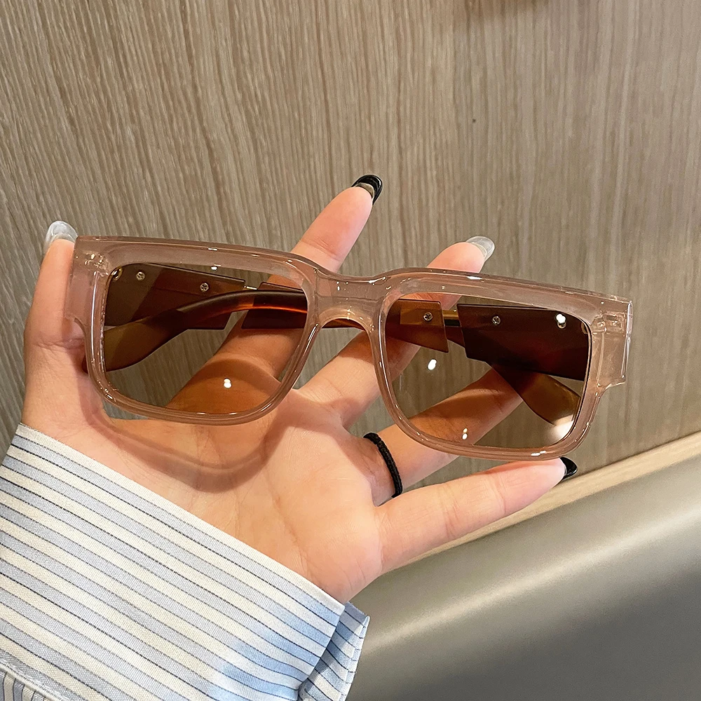 New retro Western-style large-frame sunglasses, unisex wide-leg street-style shades with UV protection, trendy sunnies in multiple colors