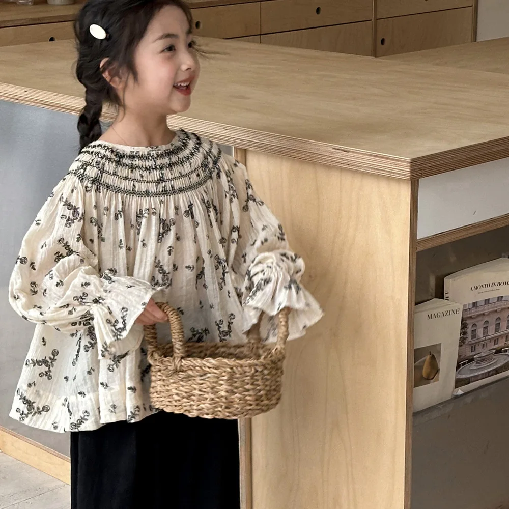 

Girls Autumn Shirt 2024 Spring and Autumn New Heavy-duty Embroidered Long-sleeved Shirt Children's Doll Sweater Top