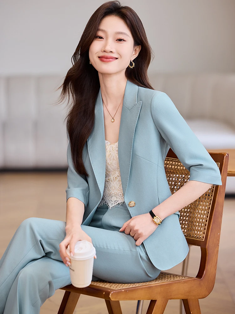 

Синий женский костюм-тройка с рукавом три четверти, весна-лето 2025, приталенный, модный, повседневный, профессиональный, блузка и пиджак