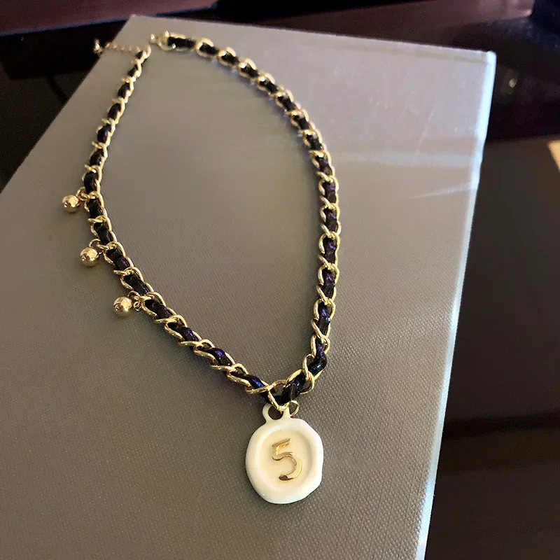 Pearl flower leather necklace for woman high-quality sweater chain number 5 woman Heart necklace