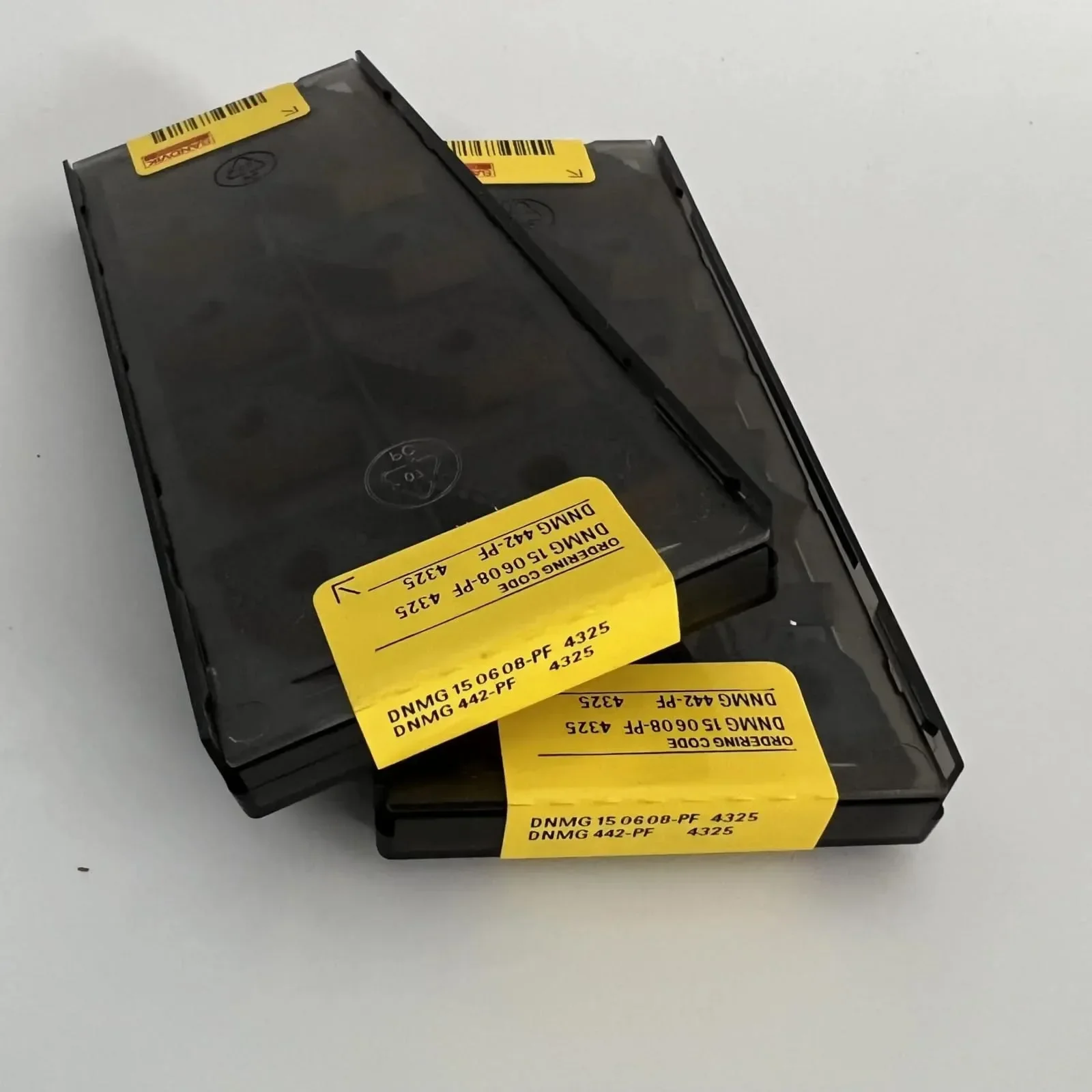 

SANDVIK-Coromant / DNMG150608-PF 4325 / 10 шт.