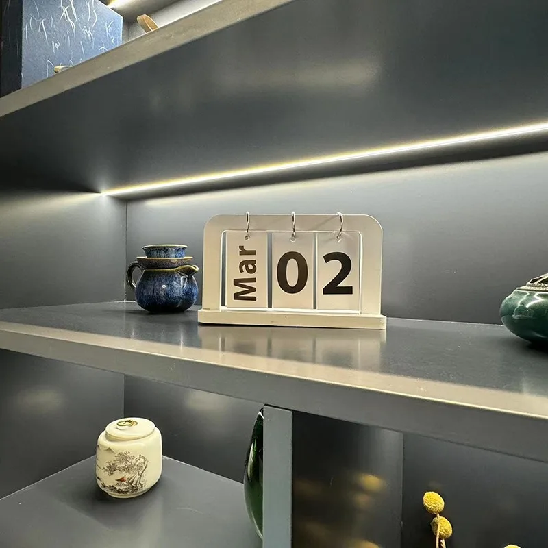 Modern Minimalist Page-Turning Perpetual Calendar, Elegant Desk Organizer for Home & Office, Creative Gift & Photo Prop Decor