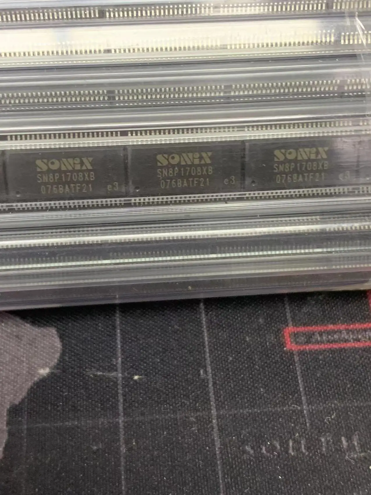 SN8P2604AKB   (1pcs)  BOM matching / one-stop chip purchase original