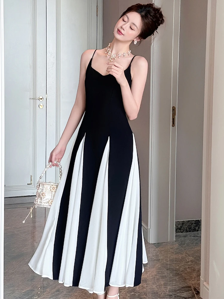 ชุดเดรสงานปาร์ตี้หวานๆ สำหรับผู้หญิง ดีไซน์หรูหรา เซ็กซี่ สีดำขาวตัดกัน สายเดี่ยว เปิดหลัง ทรงพลีท กระโปรงยาวทรงสวิง ชุดราตรีสำหรับงานพรอม
