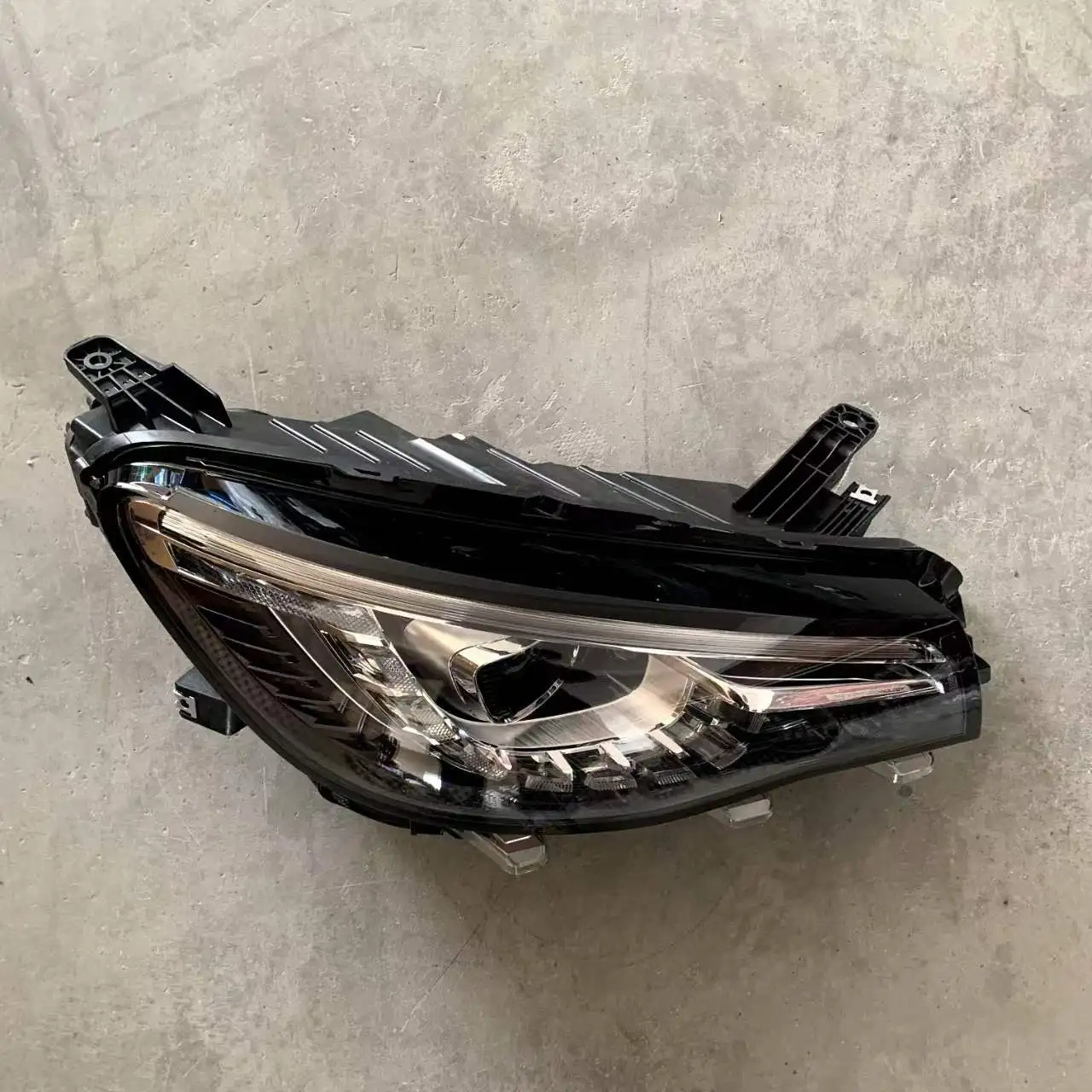 Suitable for 18-23 MG HS front headlight assemblies All New MG HS headlights, high-end LED HS headlights