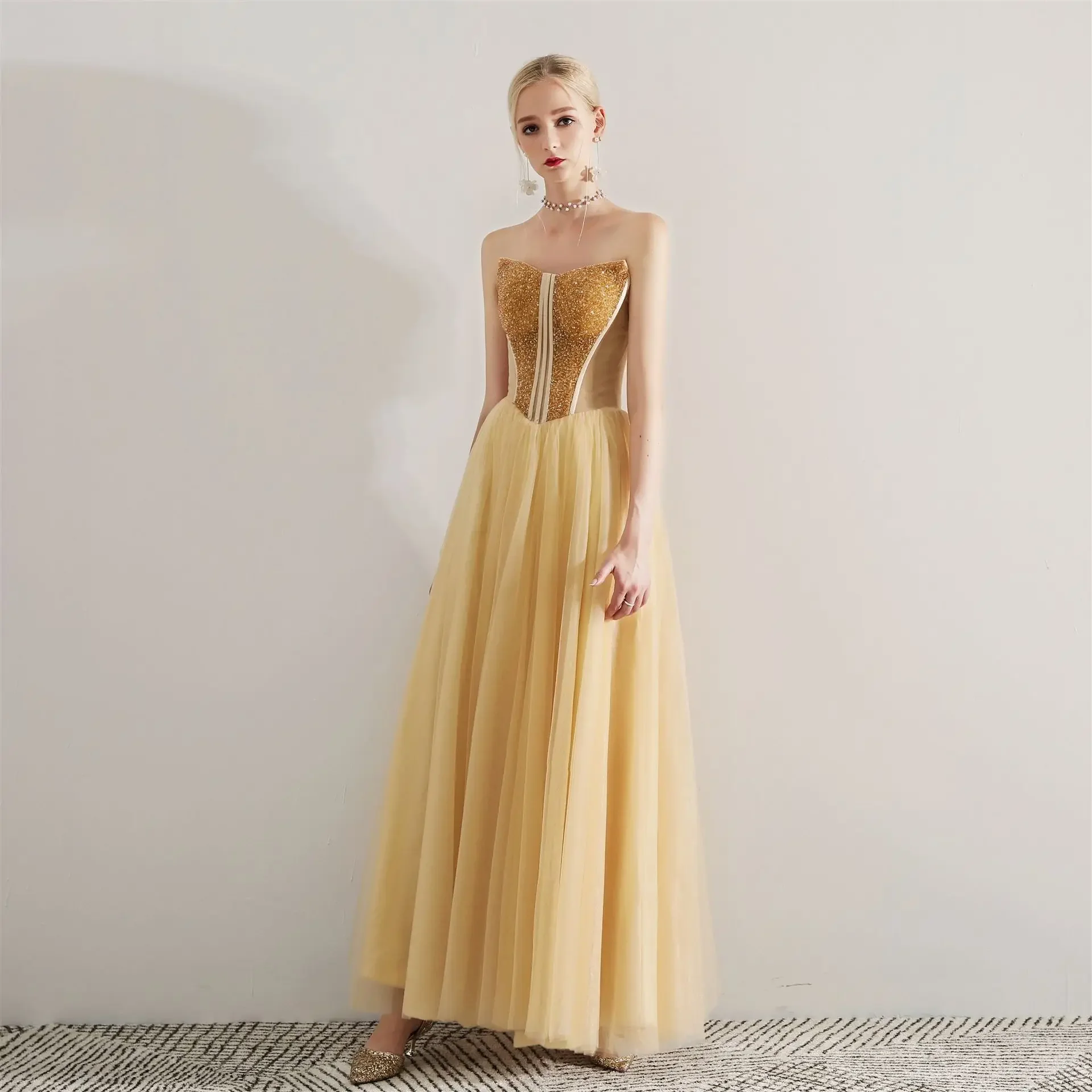 Women Champagne Tube Top Luxury Beading Evening Dresses Sexy Long A Line Tulle Formal Prom Gowns