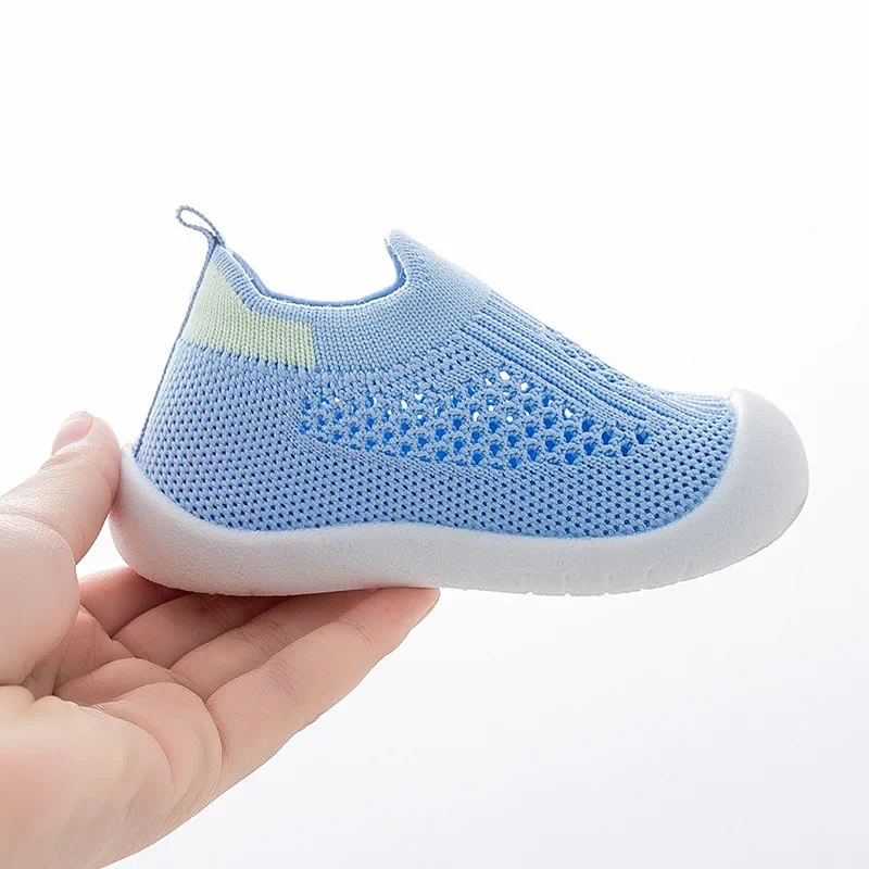 Primavera popolare nuove scarpe da bambino maglia maglia traspirante bambino ragazze ragazzi 0-3T estate Slip-On Casual Sneakers bambino antiscivolo