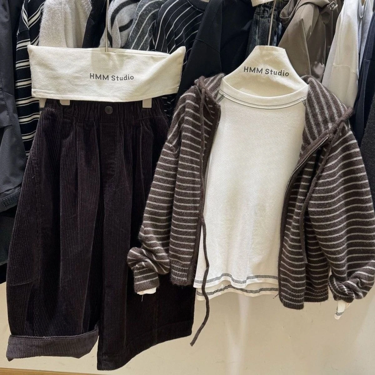 Korean boys' spring and autumn suit with stylish striped jacket paired with coffee casual wide leg pants for baby fashion