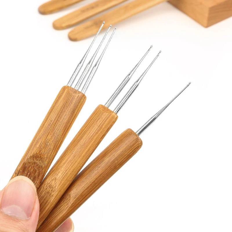 1Pc 0.5mm/0.75mm Dreadlock Crochet Hook Wood Crochet Needles Hair Dreadlocks Tool for Braid Craft
