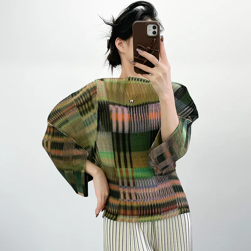 Miyake Pleated 2026 Spring and Fall New Pleated Clothing Quality Contour Organza Top Long-sleeved Casual Niche Tops Female