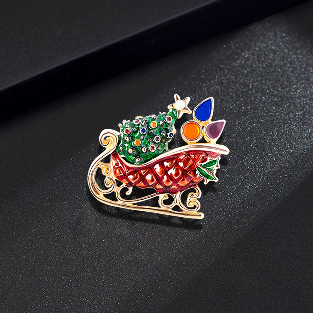 Cute Christmas Sleigh Brooch Sled Pins Christmas Brooches for Girls Boys Women Cloth Backpack Badge Christmas Gifts