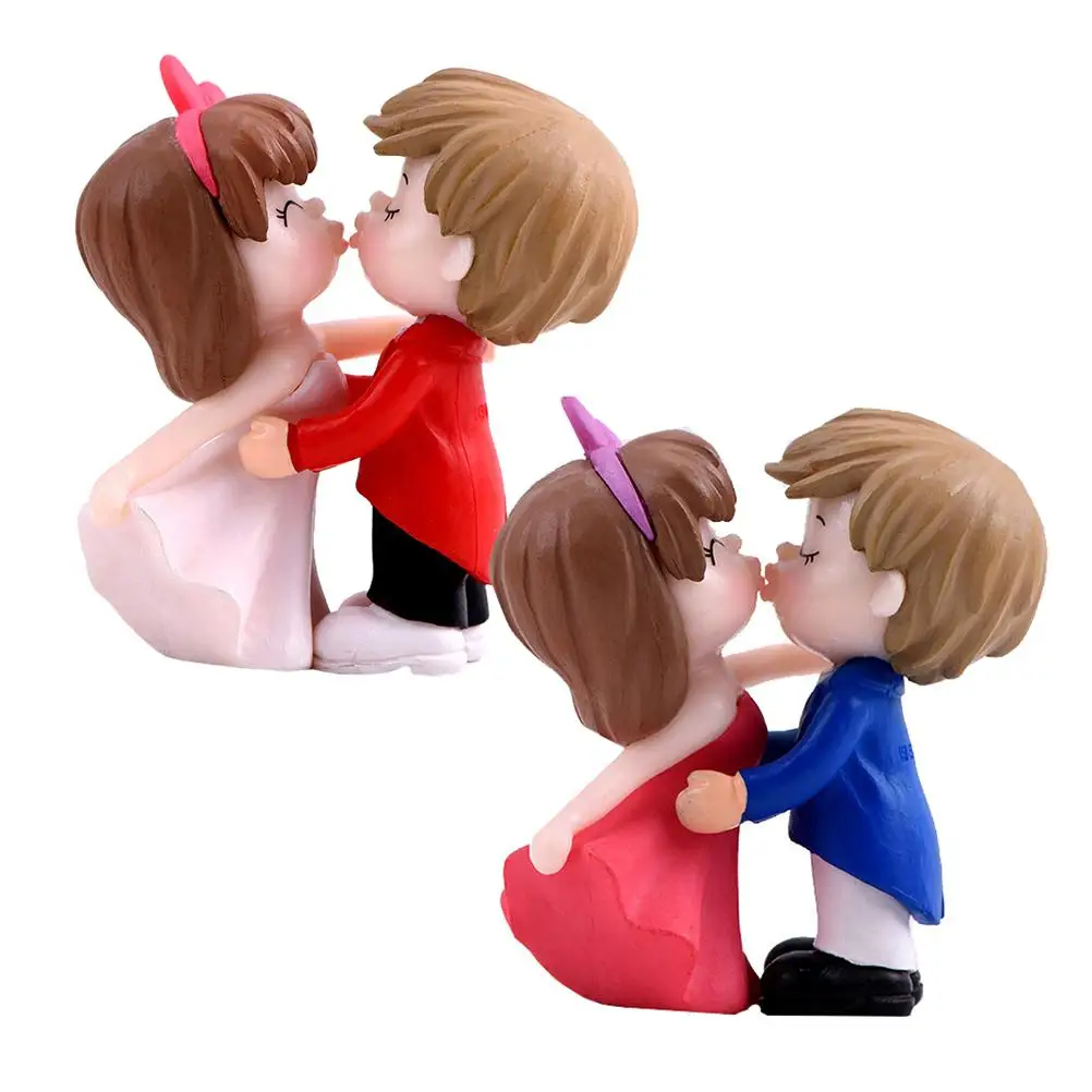 

2 Pcs Couples Kissing Ornaments Plastic Smooth Dashboard Ornament Cake Topper Decoration Wedding Anniversary Gifts Car