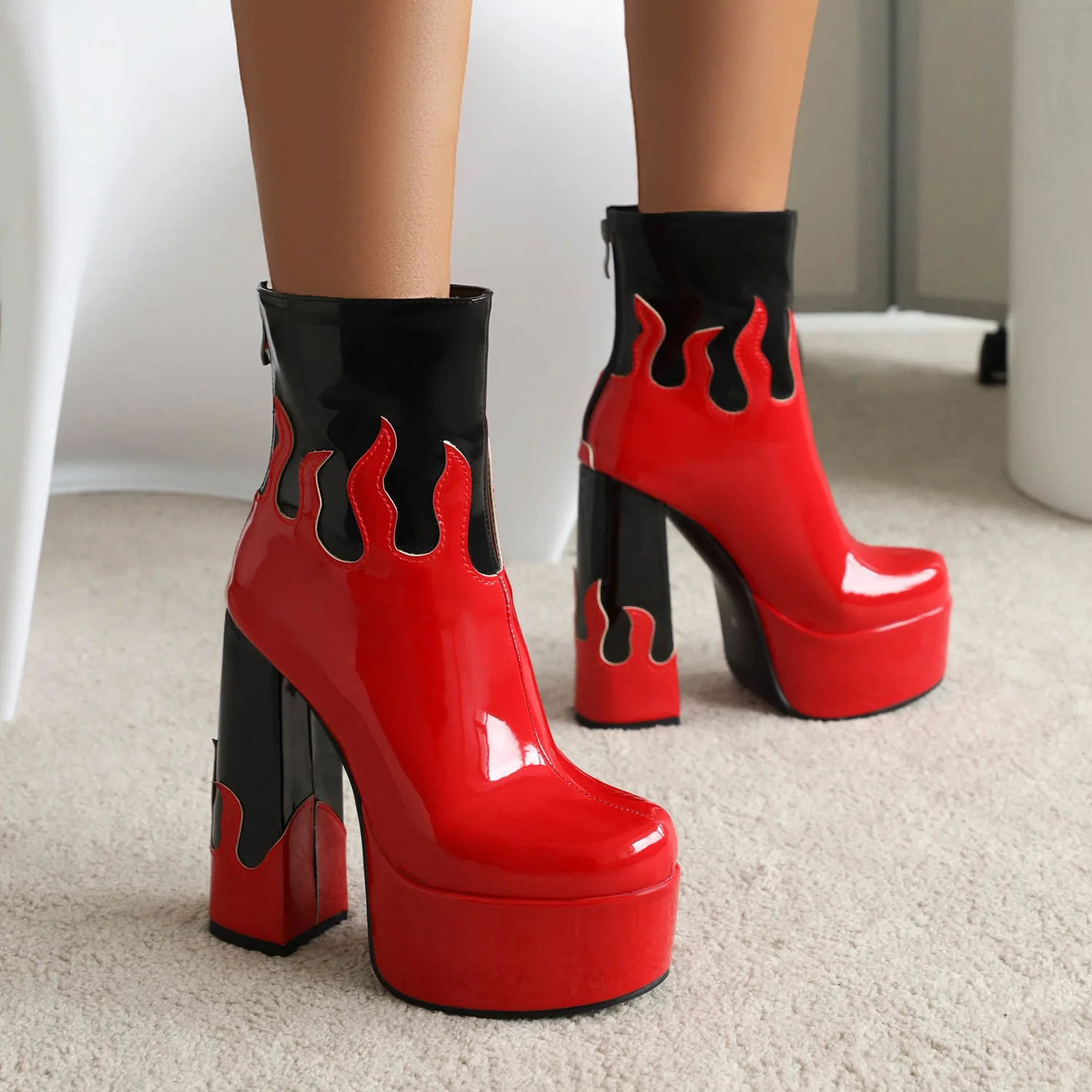 Spring And Autumn Woman Fire Print Square High Heel Ankle Boots Rund Toe Female Platform Back Zipper Boots Shoes