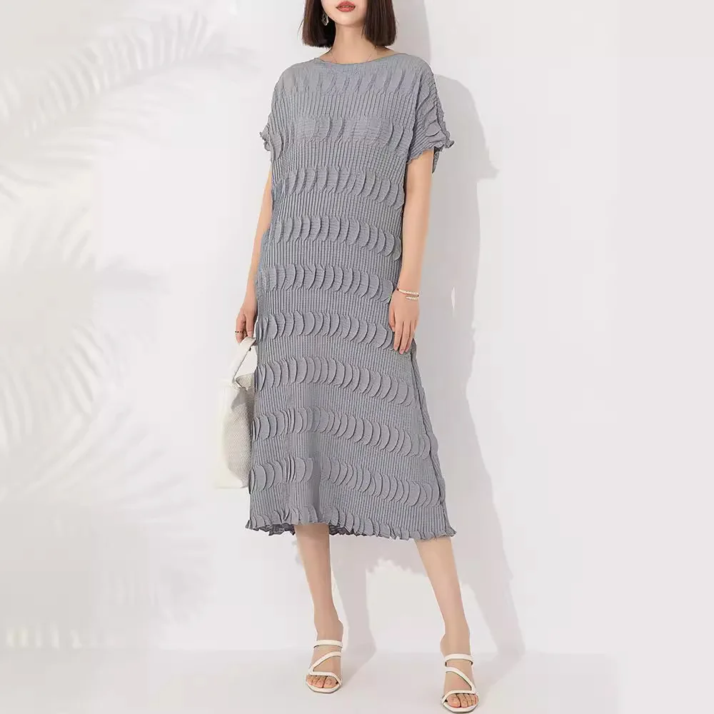 

Miyake Pleated Dress Women's 2024 Summer New Handmade Lotus Leaf Pleated Round Neck Short-sleeved Mid-length Pleated Skirt