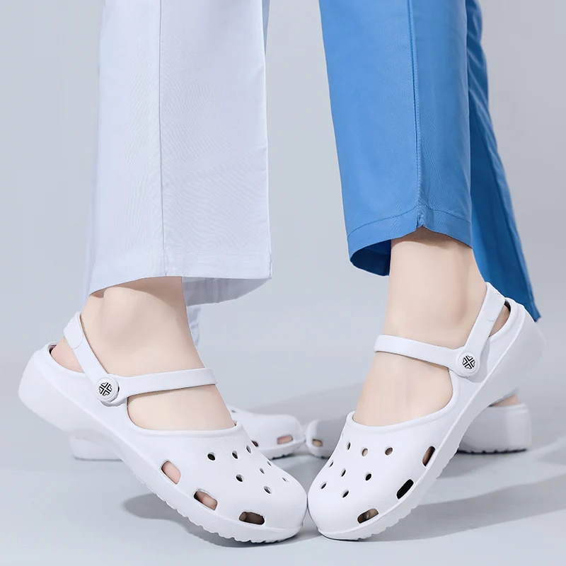 أحذية Croc النسائية الصيفية ذات اللون الصلب خفيفة الوزن سريعة الجفاف، صنادل عالمية للرجال والنساء، صنادل نزهة الشاطئ للمكتب