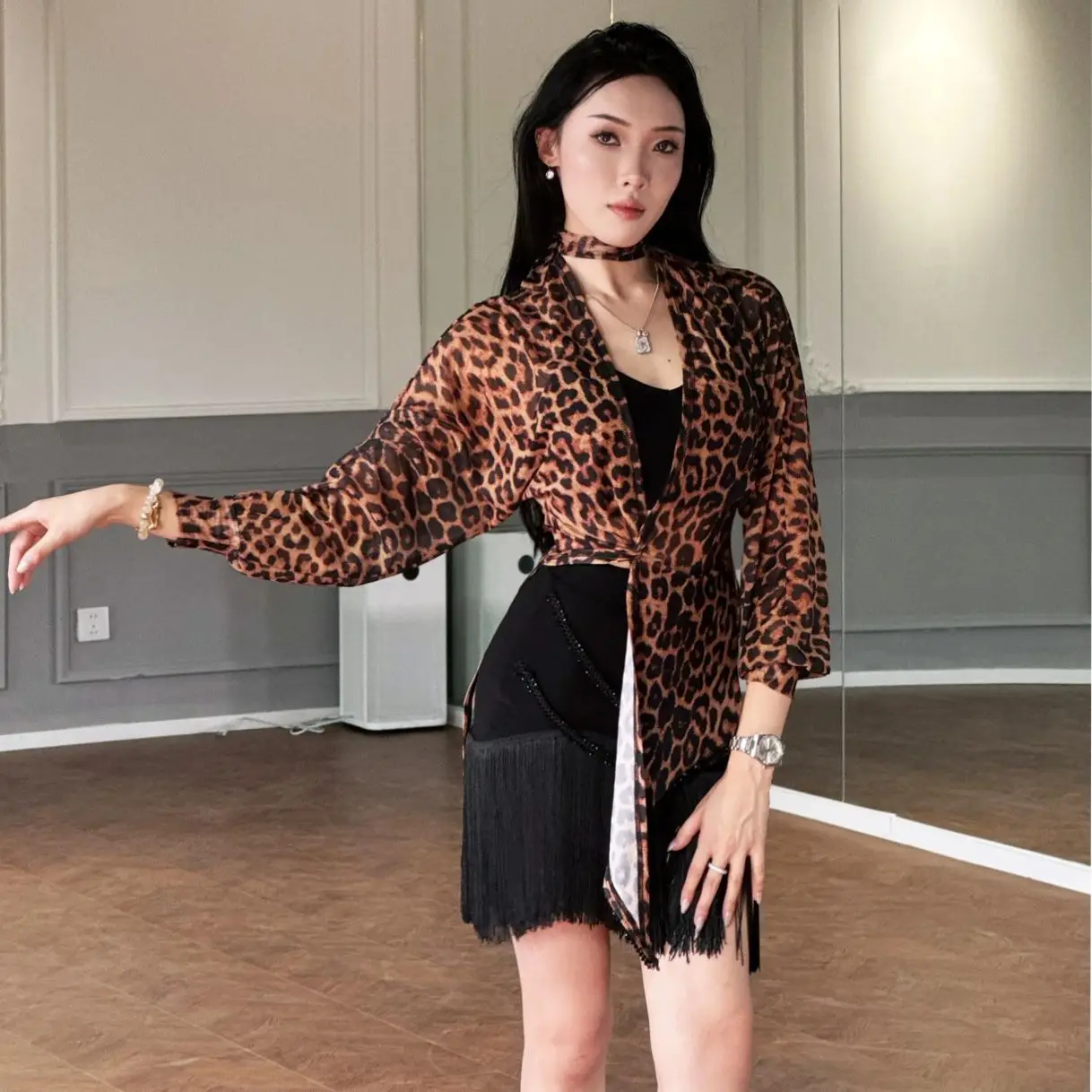 

Latin Dance Modern Dance Leopard Print Mesh V-neck Long Sleeve Top Practice Costume Chacha Rumba Tango Dance Tops Wear DQL10962