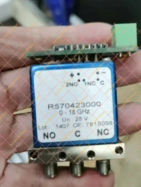 

3GHz RF Coaxial SPDT Switch (SMA, 28V) | Compatible with R570313000 & R570315000
