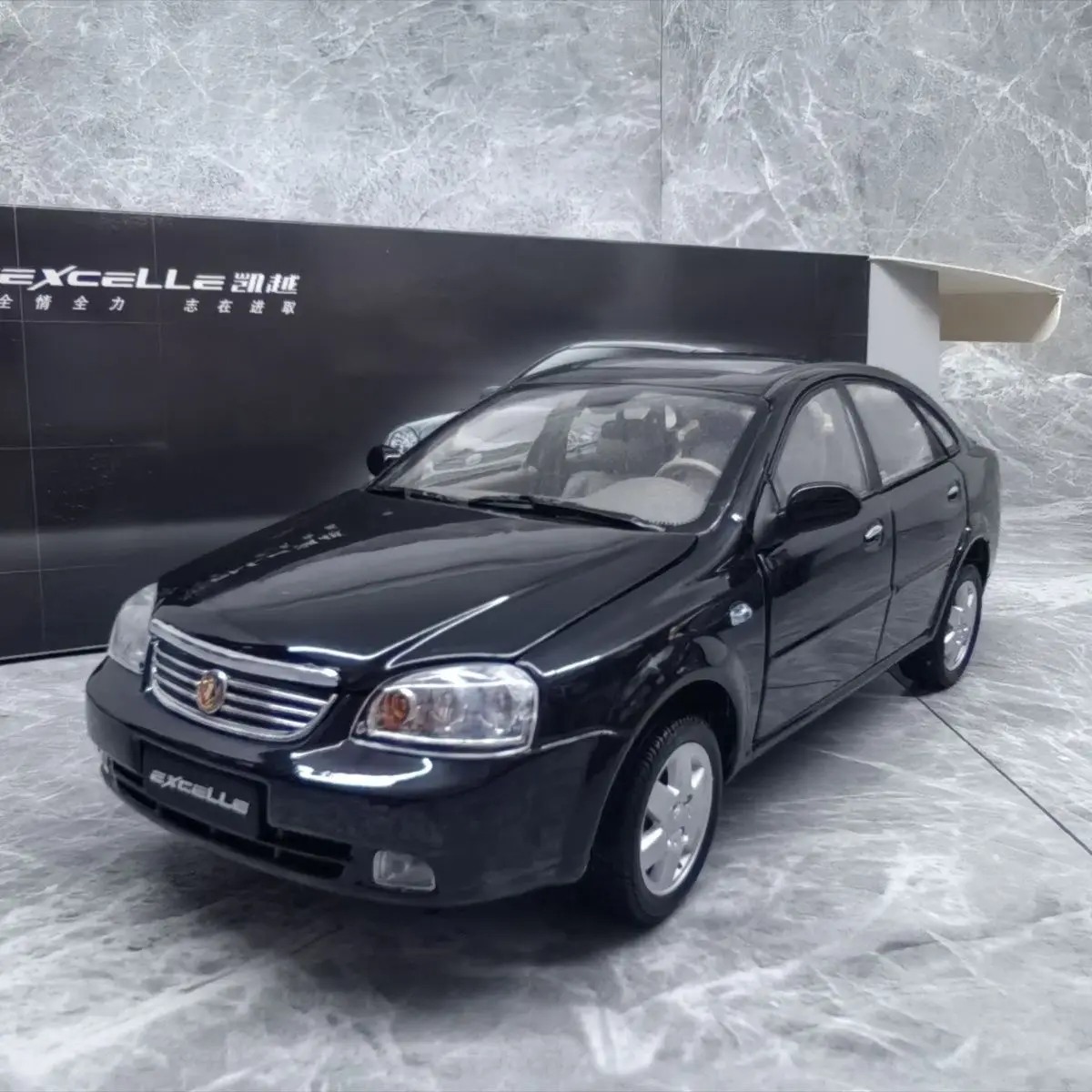 

Оригинальная заводская модель автомобиля Shanghai GM Buick Excelle 1/18, версия седана BUICK, модель автомобиля из сплава