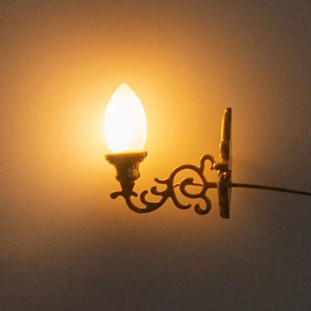 新しい1.7 * 2cmドールハウス壁掛けランプABS金属素材ドールハウスガーデンデコレーションホワイト/ウォームライトモデル12VガーデンヤードLEDライト