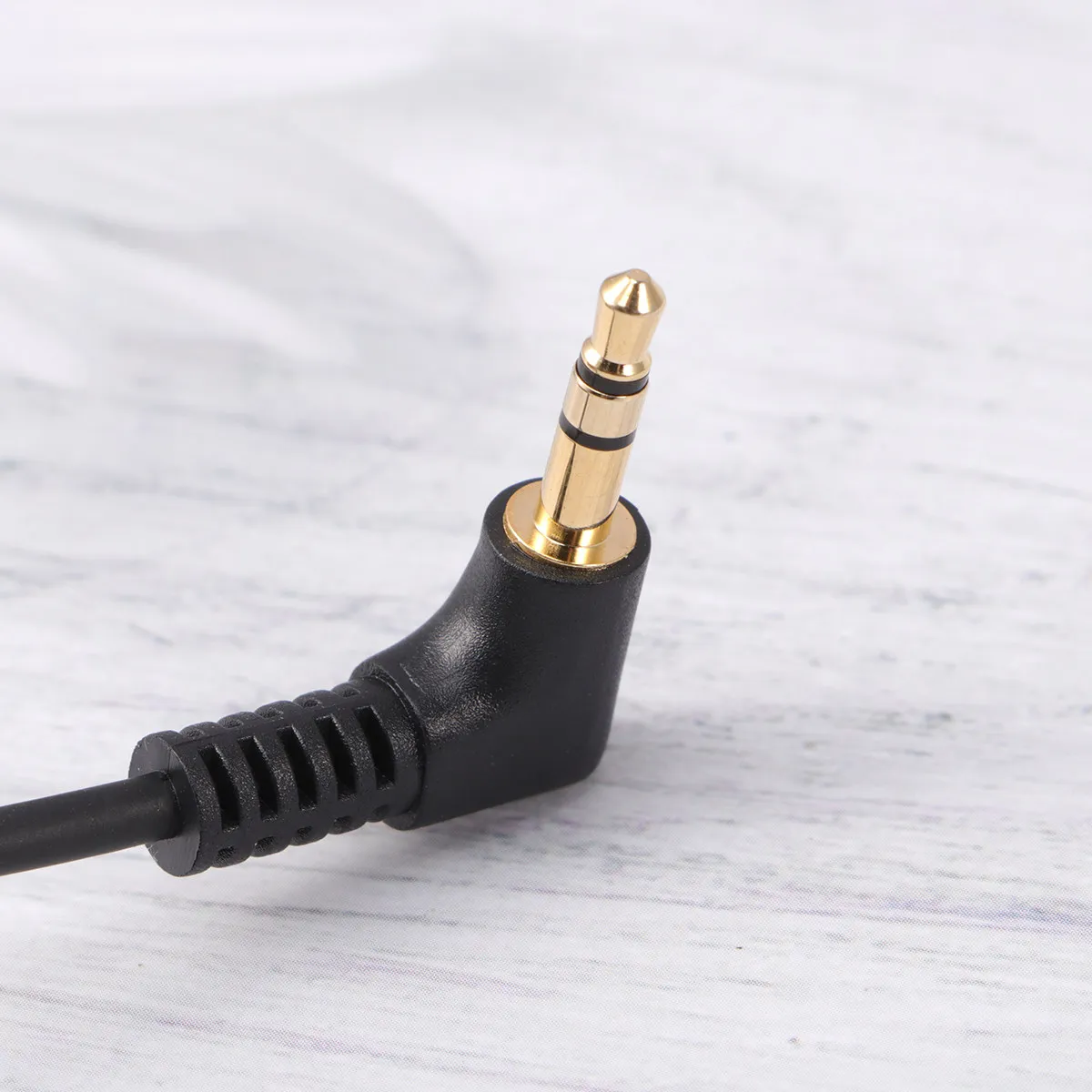 3.5mm Stereo Elbow Jack Cable Premium Build Quality Reliable Audio Conversion for Phone to Speaker Car Aux Headphone Listening