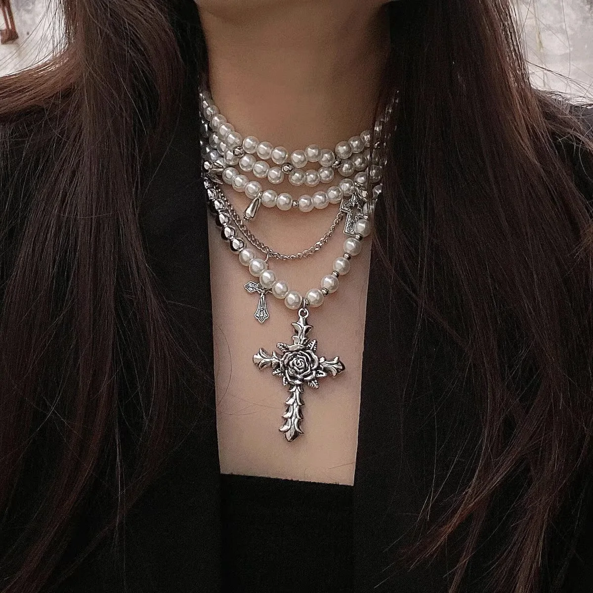 Goth Rose Flower Imitation Pearl Bead Cross Pendant Necklace for Women Multilayer Pearl Chains Aesthetic Vintage Luxury Jewelry