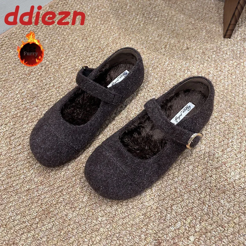 

Модная плюшевая обувь, теплая женская обувь Мэри Джейн на плоской подошве, женская обувь на плоской подошве с круглым носком, женская обувь на плоской подошве с пряжкой и меховой обувью, новая женская обувь